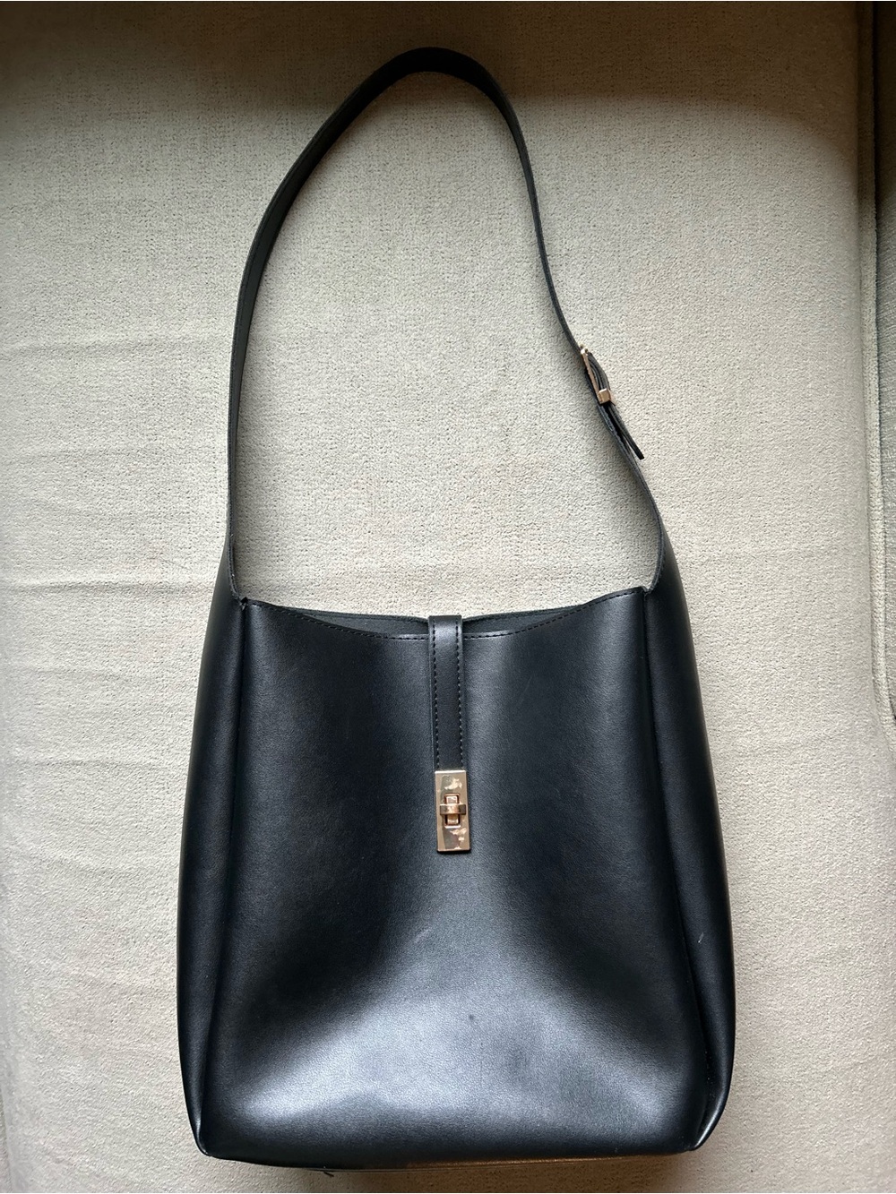 Think Olives Bea Turn Lock Shoulder Bag